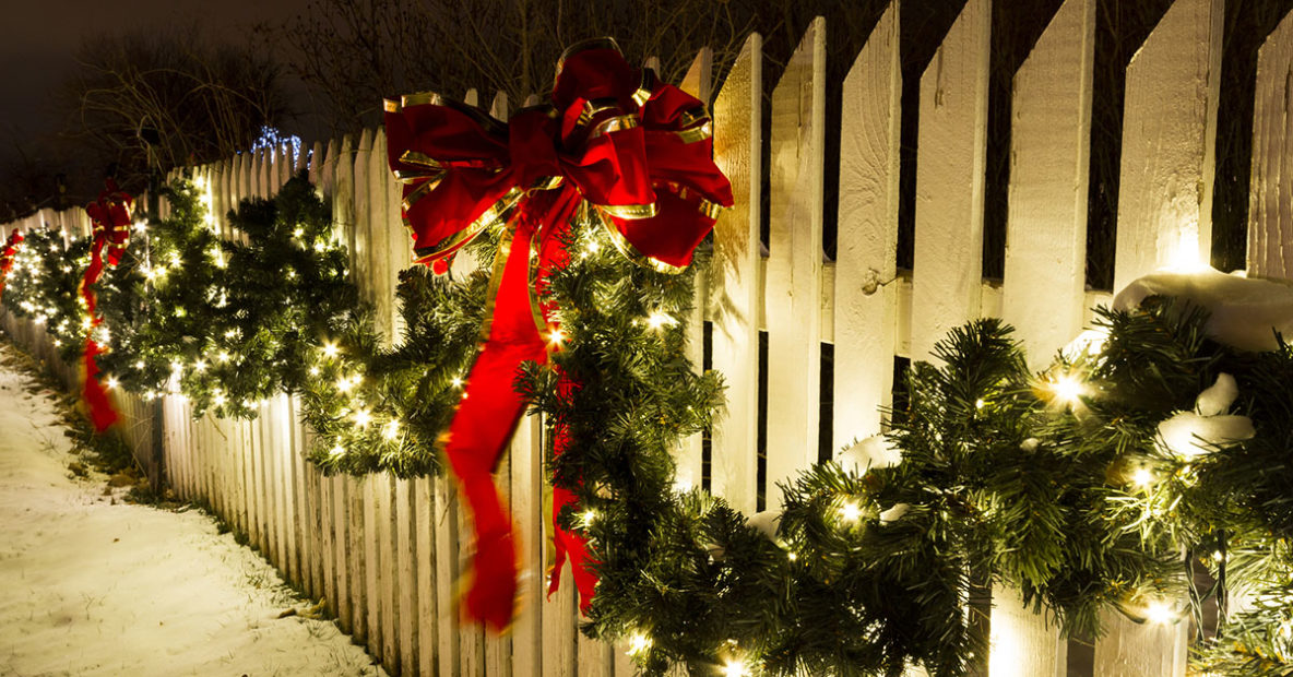 Hanging Exterior Christmas Lights